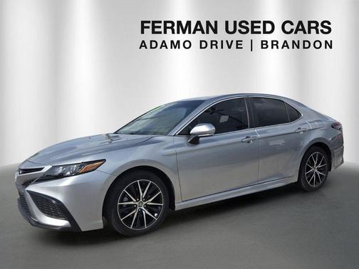Silver 2024 Toyota Camry SE