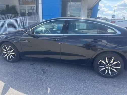 Mosaic Black Metallic 2020 Chevrolet Malibu RS