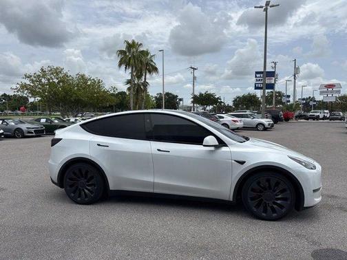 2024 Tesla Model Y Performance