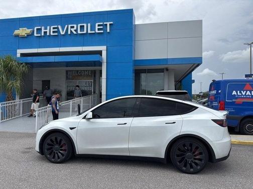 2024 Tesla Model Y Performance