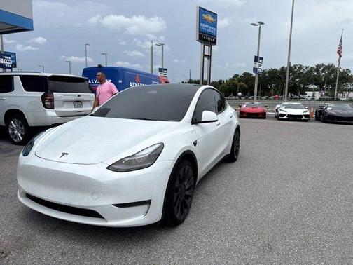 2024 Tesla Model Y Performance