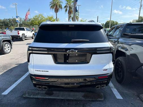 Polar White 2026 Chevrolet Traverse RS