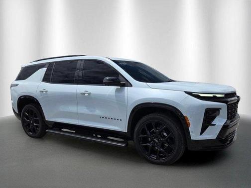Polar White 2026 Chevrolet Traverse RS