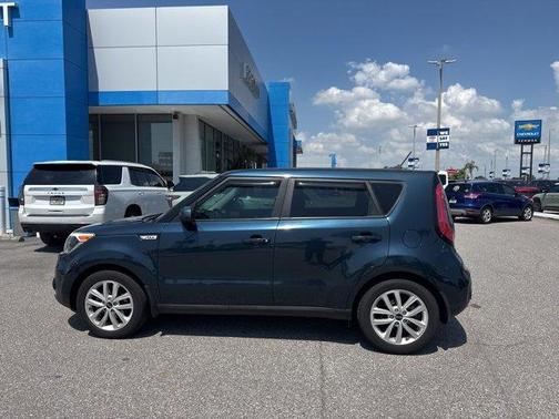 2017 Kia Soul +