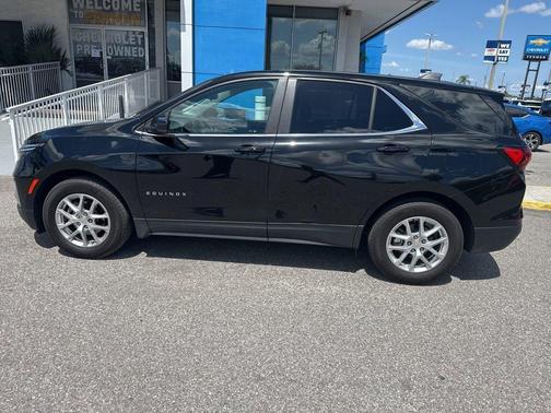 Mosaic Black Metallic 2024 Chevrolet Equinox LT