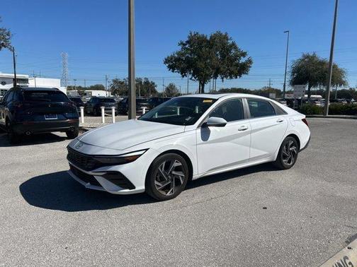 2024 Hyundai ELANTRA SEL