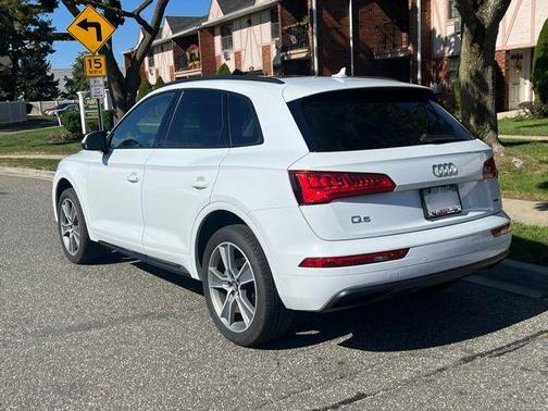 2020 Audi Q5 45 Premium Plus