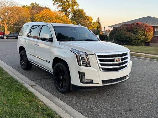 2018 Cadillac Escalade Premium Luxury