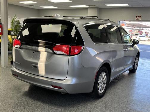 2020 Chrysler Voyager LXI