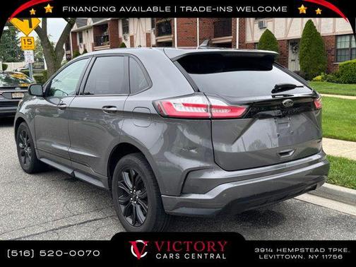 2022 Ford Edge SE