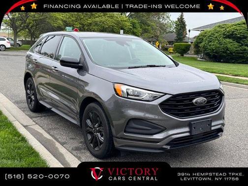 2022 Ford Edge SE