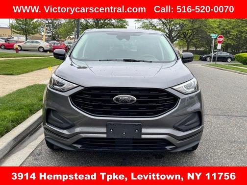 2022 Ford Edge SE