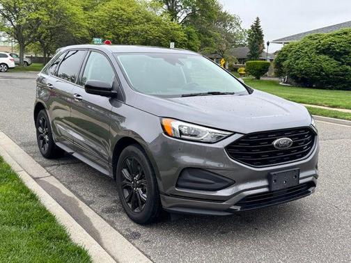 2022 Ford Edge SE