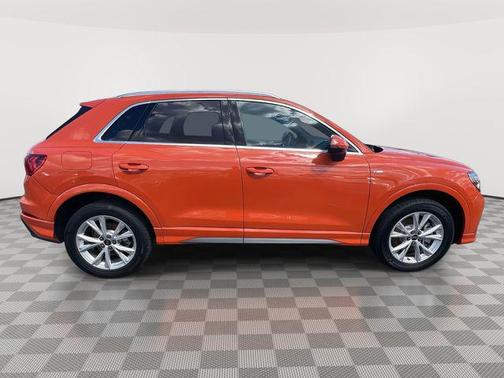 Pulse Orange 2025 Audi Q3 Premium 45 TFSI S line quattro Tiptronic
