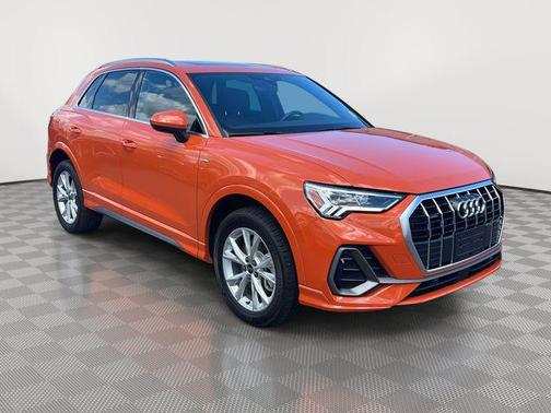 Pulse Orange 2025 Audi Q3 Premium 45 TFSI S line quattro Tiptronic