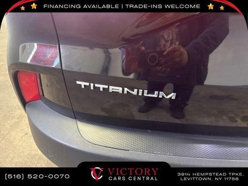2022 Ford Escape Titanium