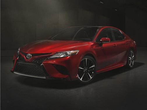 Midnight Black Metallic 2019 Toyota Camry SE