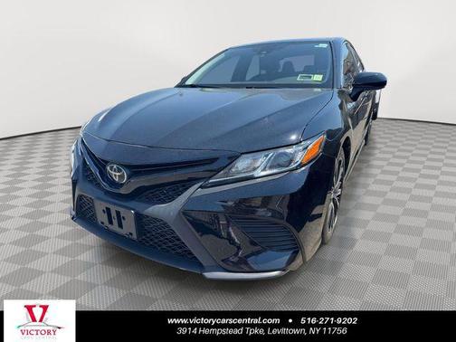Midnight Black Metallic 2019 Toyota Camry SE