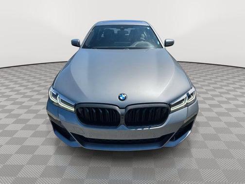 Skyscraper Gray Metallic 2023 BMW 540 i