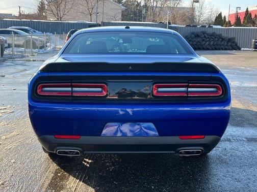 2021 Dodge Challenger SXT