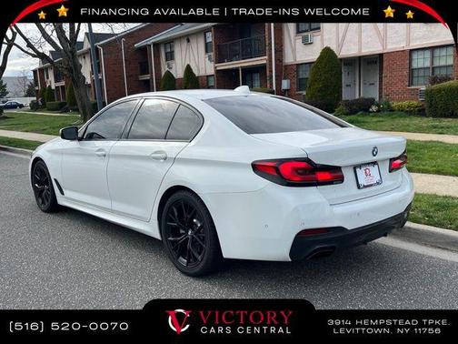 2022 BMW 530 i