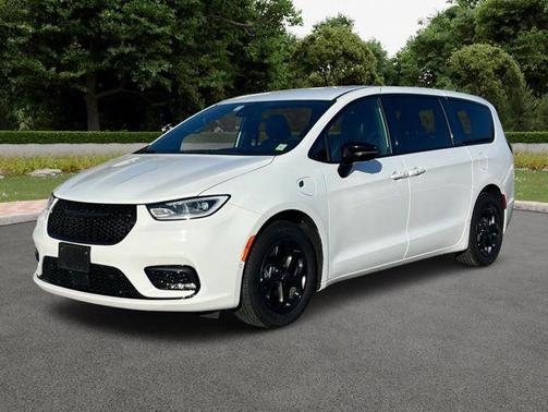 Bright White Clearcoat 2024 Chrysler Pacifica Hybrid S Appearance Pkg