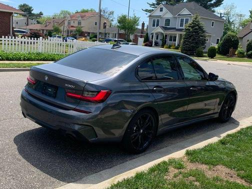 2022 BMW 330 330i