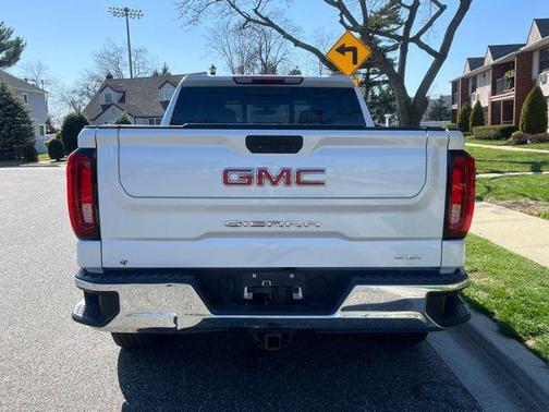 2022 GMC Sierra 1500 SLT