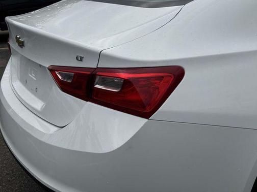 Summit White 2023 Chevrolet Malibu FWD 1LT