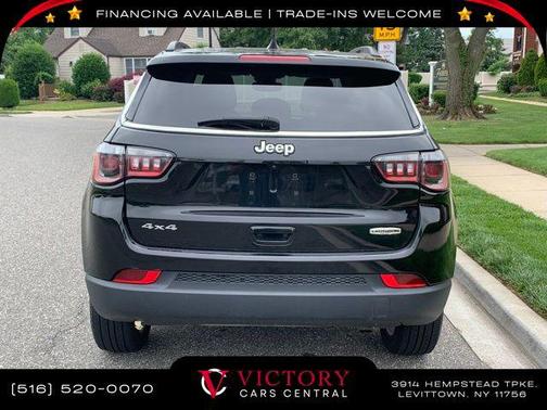 2022 Jeep Compass Latitude Lux