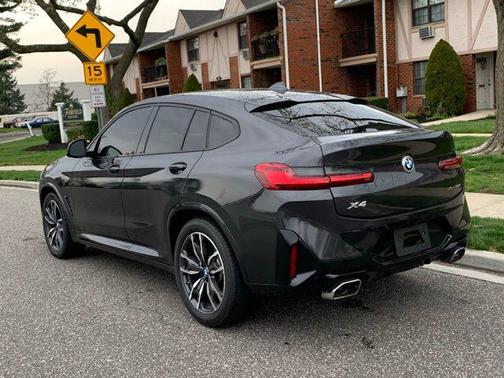 2022 BMW X4 xDrive30i
