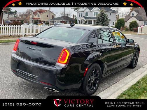 2023 Chrysler 300 Touring