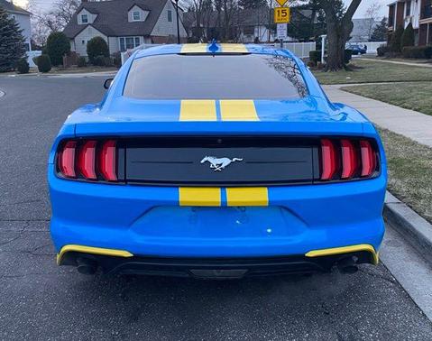 2022 Ford Mustang EcoBoost