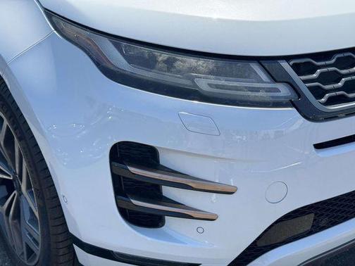 Yulong White Metallic 2020 Land Rover Range Rover Evoque First Edition