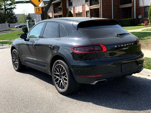 2018 Porsche Macan Base