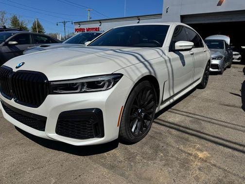 Mineral White Metallic 2020 BMW 740 xDrive