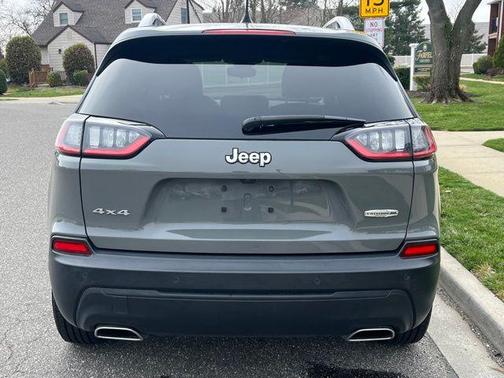 Sting-Gray Clearcoat 2021 Jeep Cherokee Latitude Lux