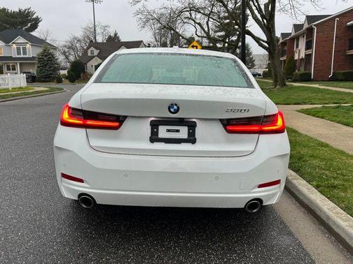 2024 BMW 330 i