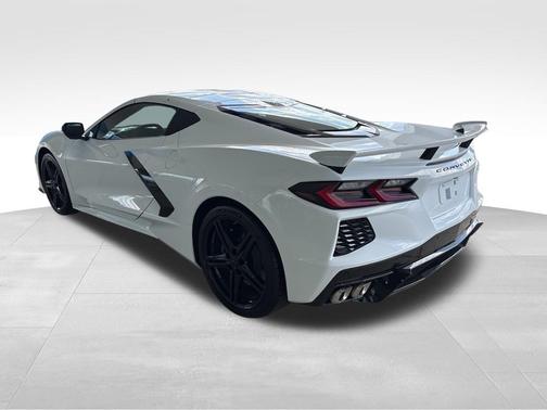 2026 Chevrolet Corvette Stingray w/2LT