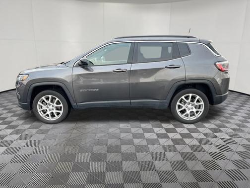 2023 Jeep Compass Latitude Lux