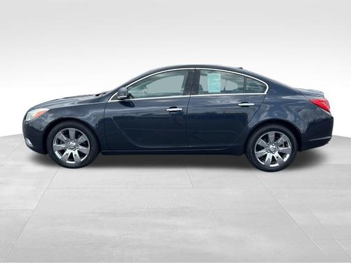 2013 Buick Regal Premium 1