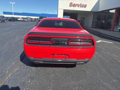 2015 Dodge Challenger SXT
