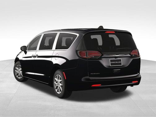 2025 Chrysler Voyager LX