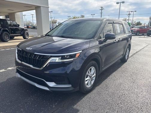 2023 Kia Carnival LX