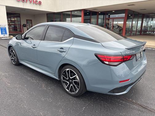 2025 Nissan Sentra SR