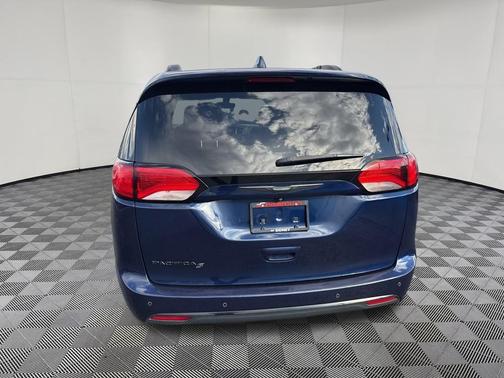 2018 Chrysler Pacifica Touring-L Plus