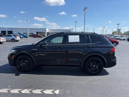 2024 Volkswagen Tiguan 2.0T SE R-Line Black