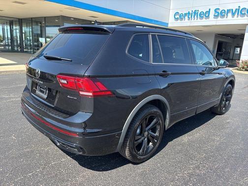 2024 Volkswagen Tiguan 2.0T SE R-Line Black