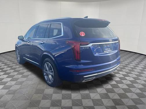 2025 Cadillac XT6 Premium Luxury FWD