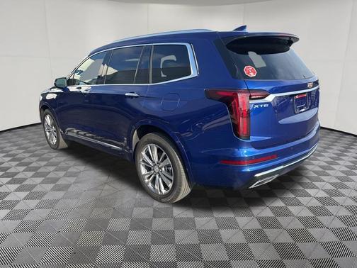 2025 Cadillac XT6 Premium Luxury FWD